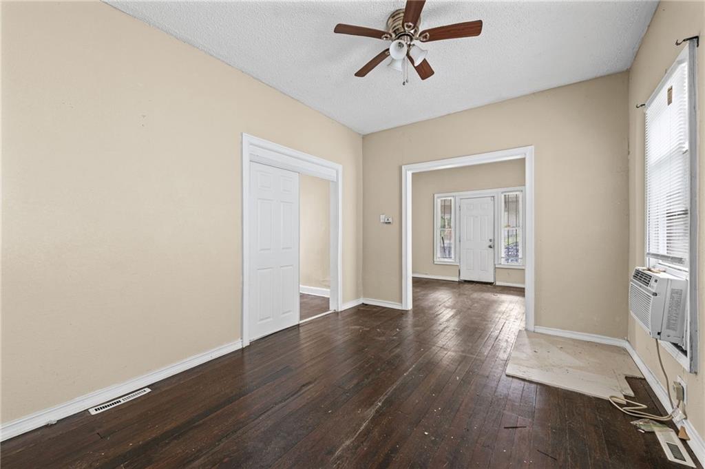 2930 Wabash Avenue Property Photo 10