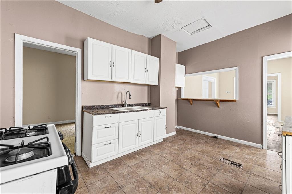 2930 Wabash Avenue Property Photo 11