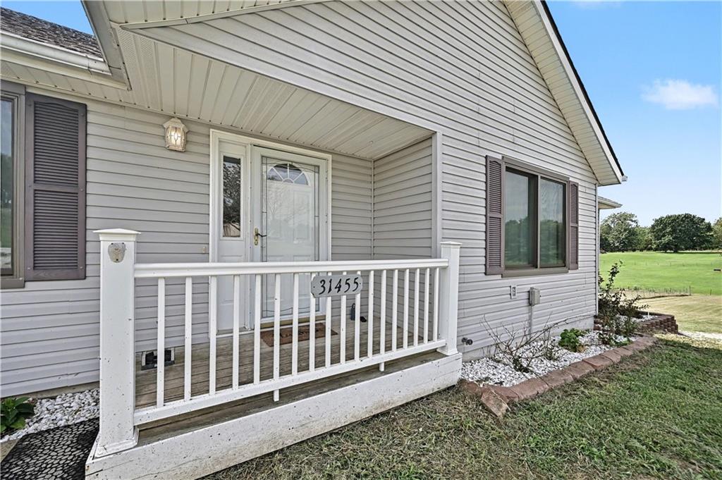 31455 Lyman Lane Property Photo 4