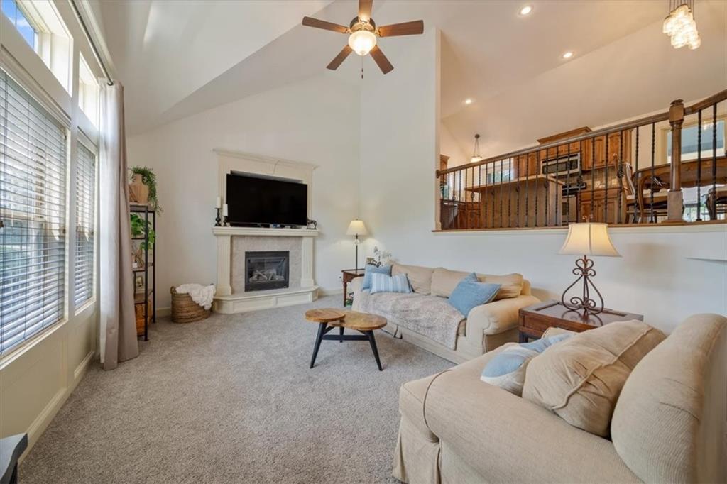 1511 Honeysuckle Drive Property Photo 4