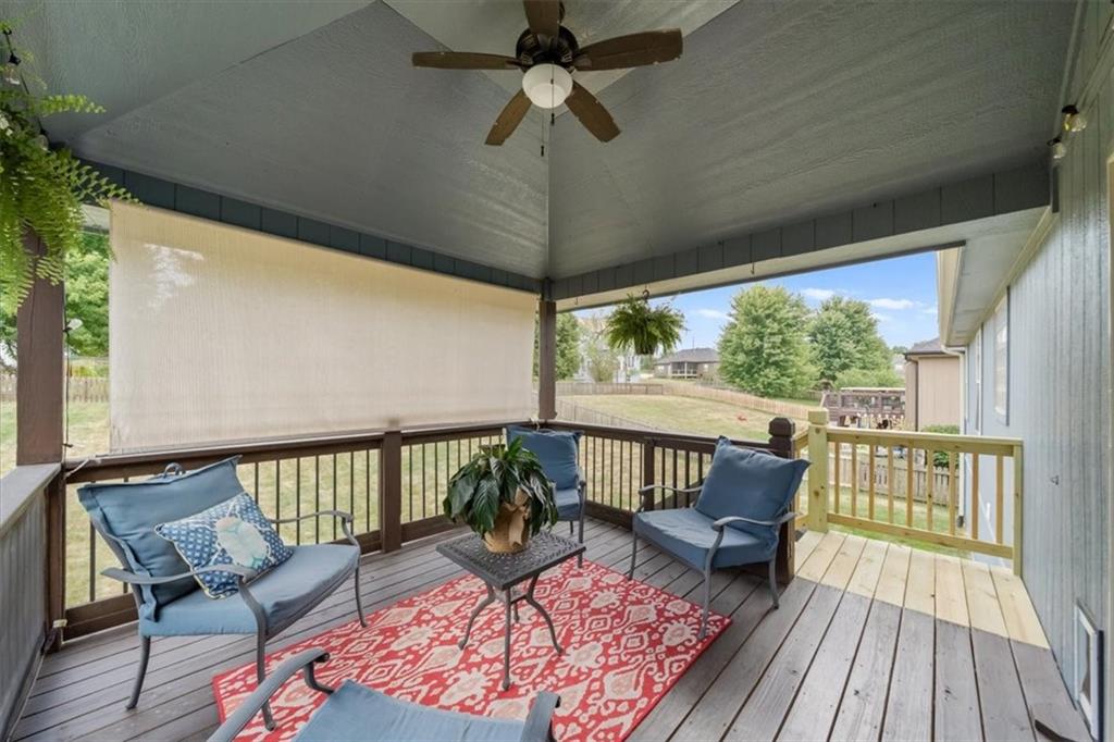 1511 Honeysuckle Drive Property Photo 15