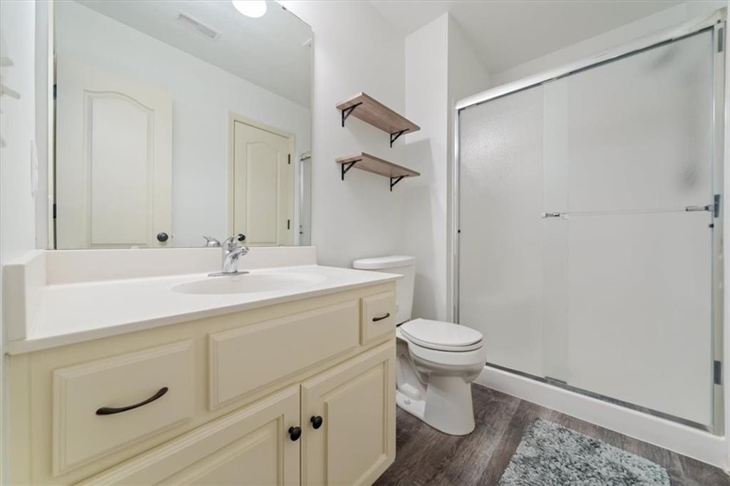 1511 Honeysuckle Drive Property Photo 31