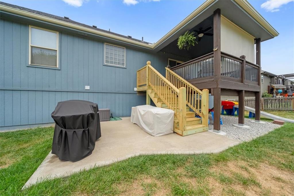 1511 Honeysuckle Drive Property Photo 32