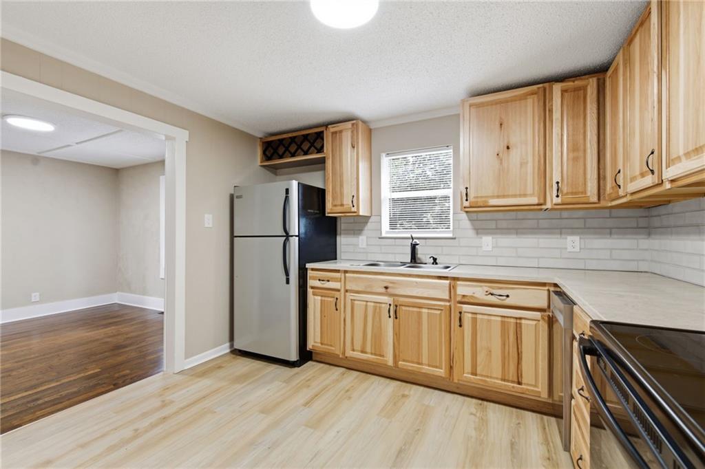 4734 Mission Road Property Photo 11