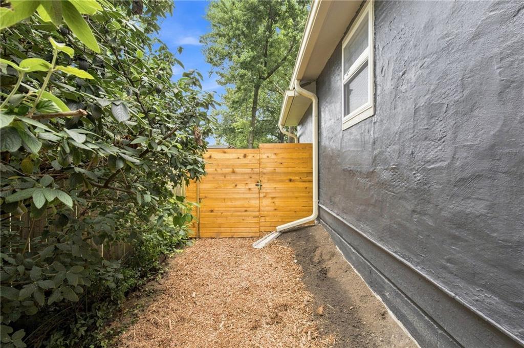 4734 Mission Road Property Photo 23