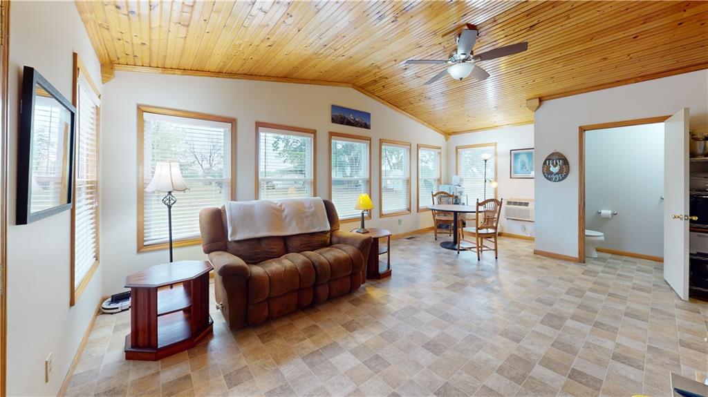 17165 S 1200 Road Property Photo 11