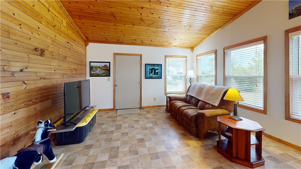 17165 S 1200 Road Property Photo 12