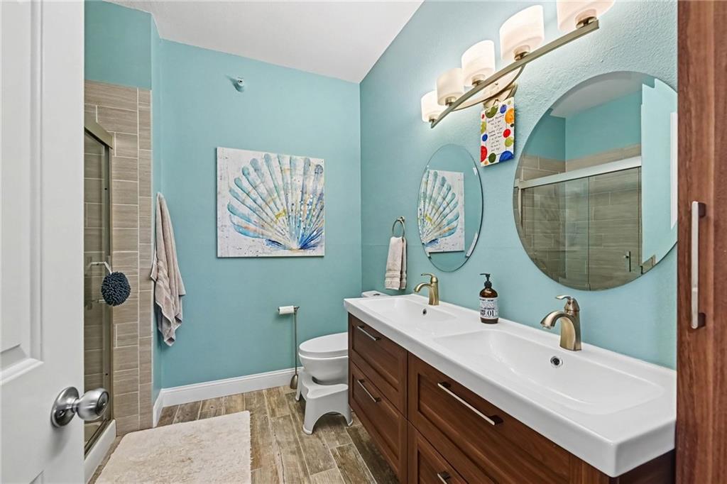 11607 Tomahawk Creek Parkway Property Photo 19
