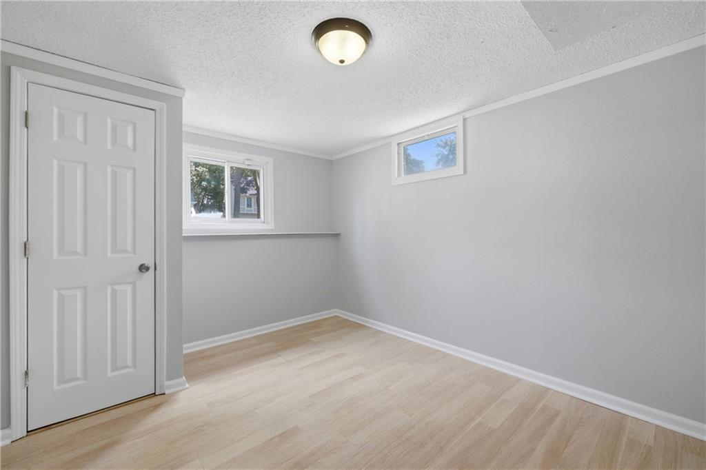 7832 N Garfield Avenue Property Photo 21