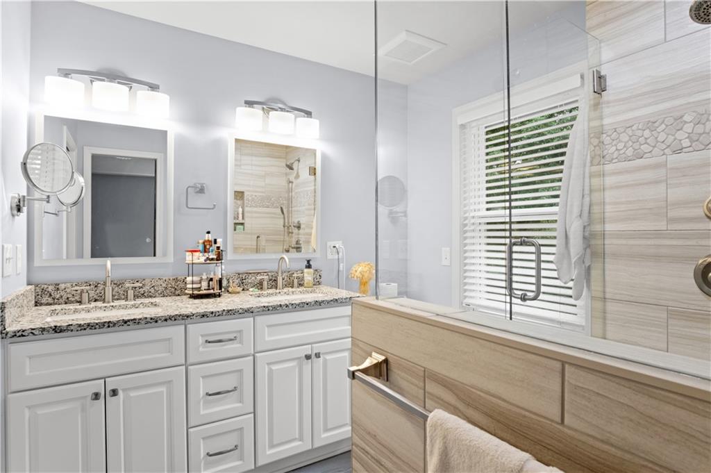 6963 N Atkins Avenue Property Photo 14