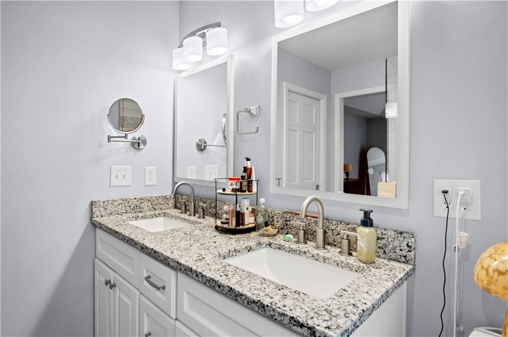 6963 N Atkins Avenue Property Photo 16