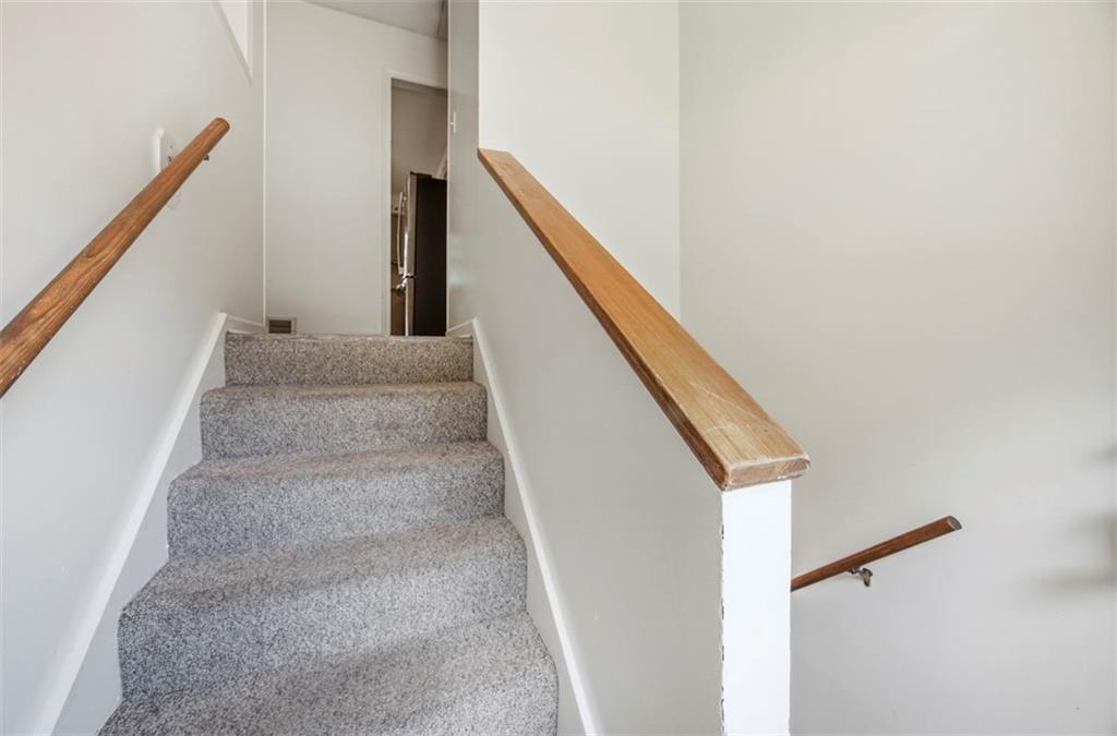 1008 S 21st Terrace Property Photo 6