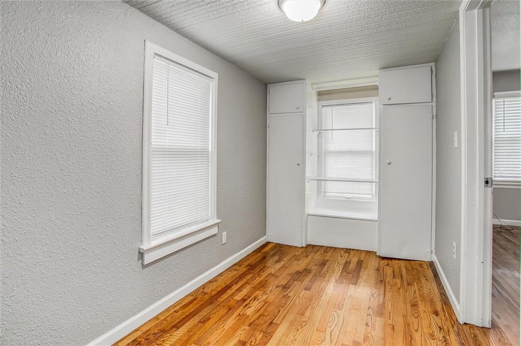 8249 Ward Parkway Property Photo 20