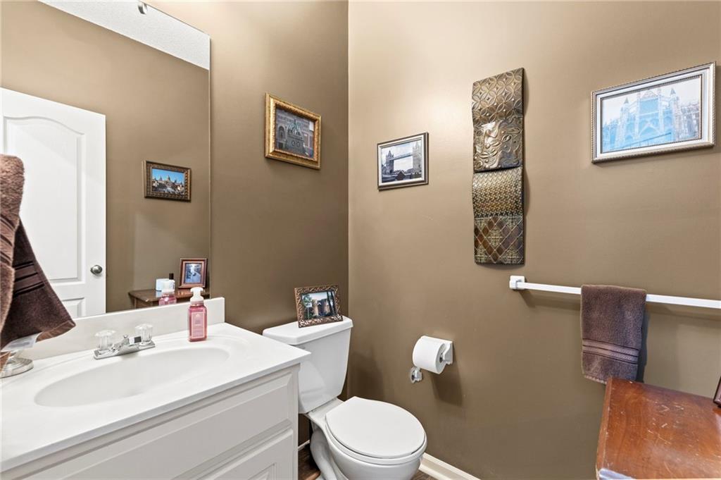 21719 W 99th Terrace Property Photo 19