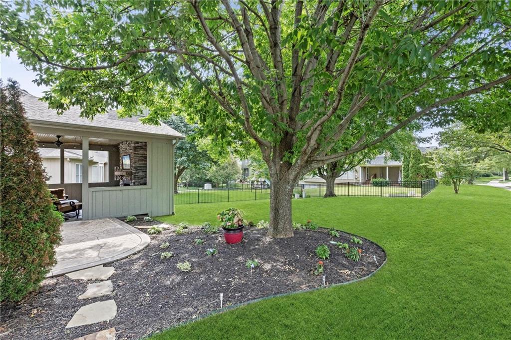 21719 W 99th Terrace Property Photo 53
