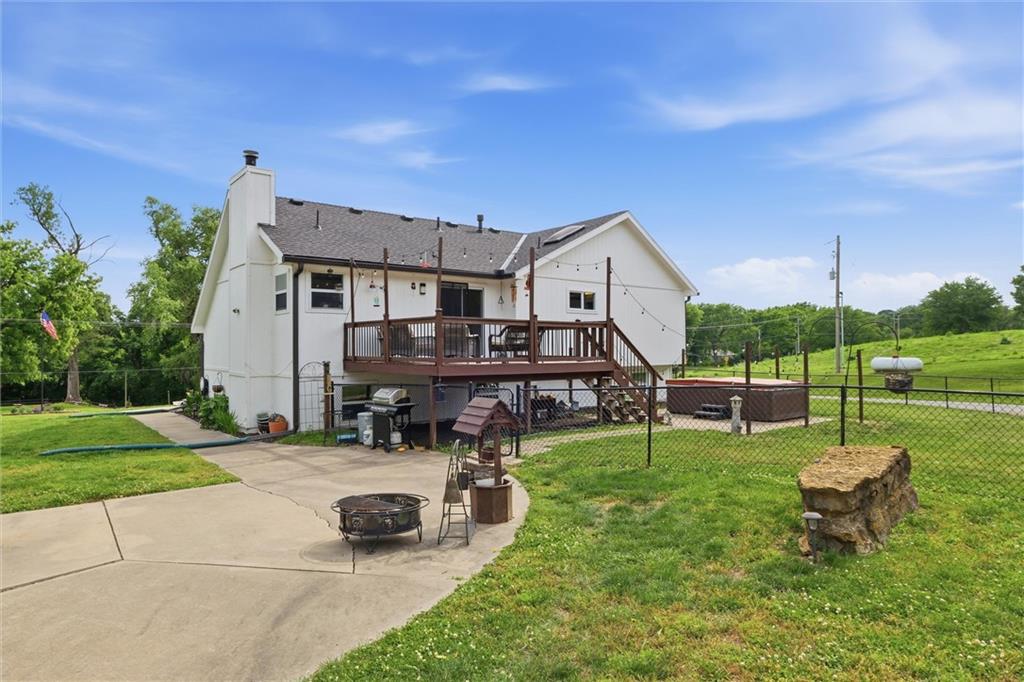 964 N 5th Highway Property Photo 31