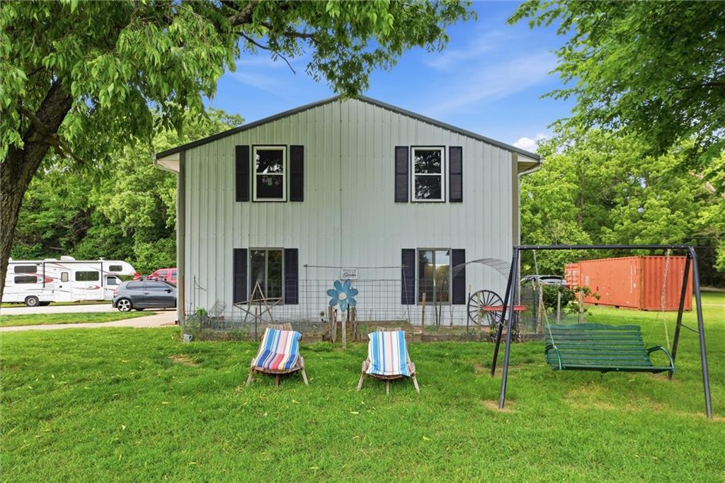 964 N 5th Highway Property Photo 32