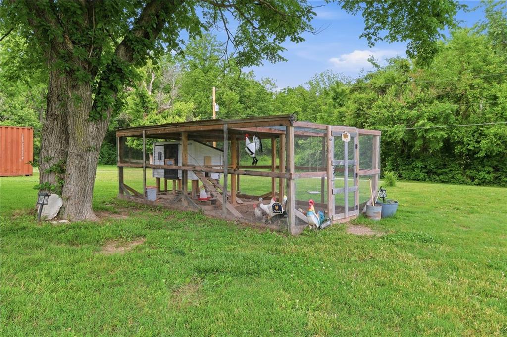964 N 5th Highway Property Photo 42