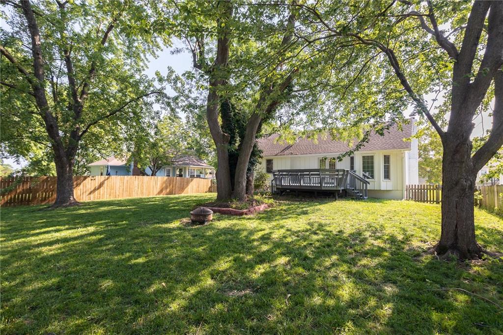 520 Ne Bristol Drive Property Photo 28