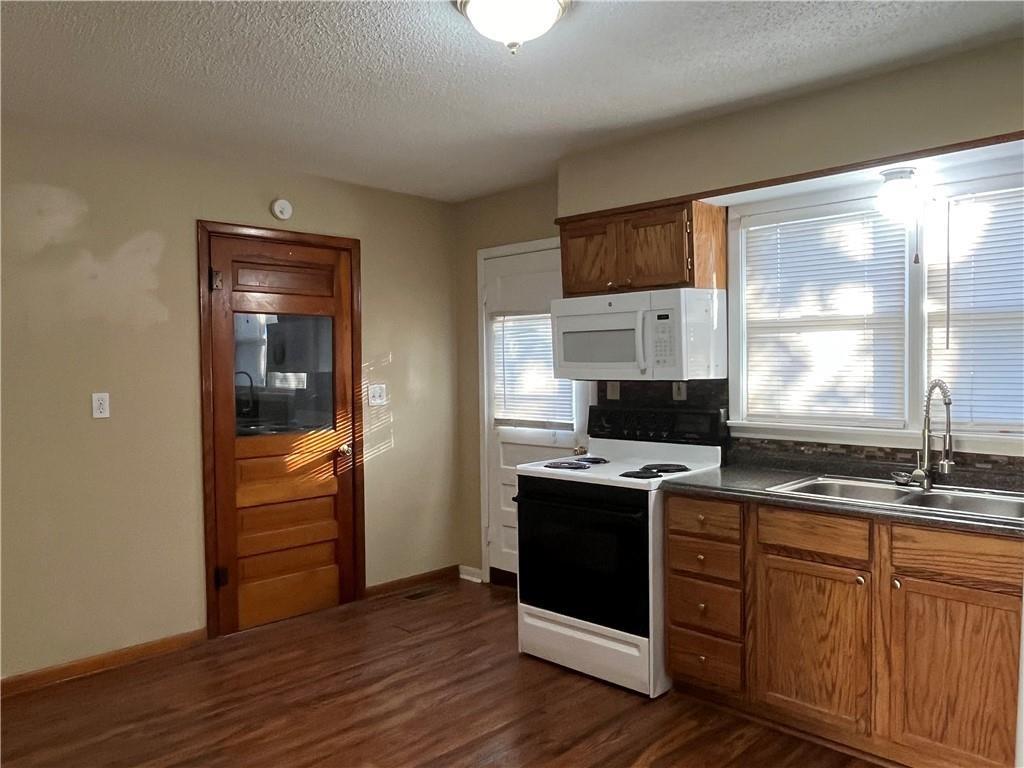 1704 N Main Street Property Photo 2