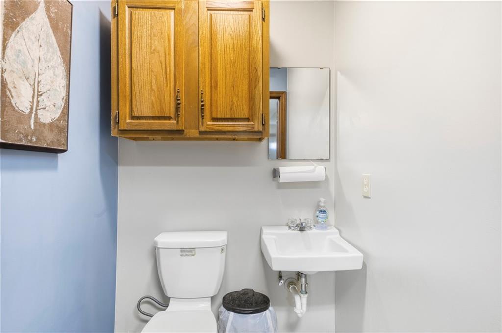 605 W Saint John Street Property Photo 18