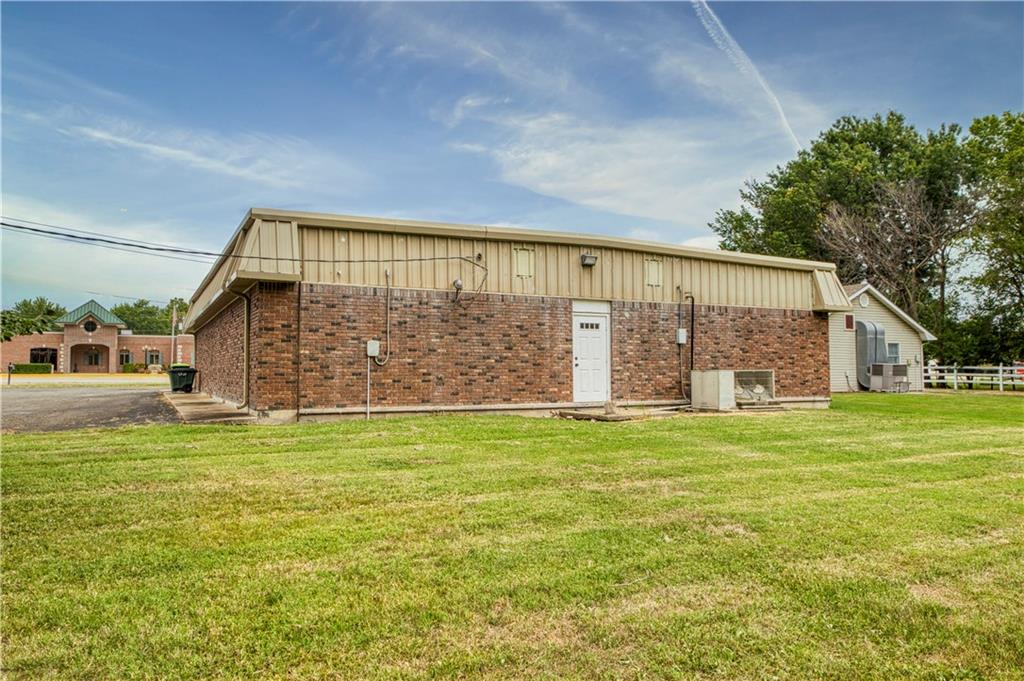 605 W Saint John Street Property Photo 25