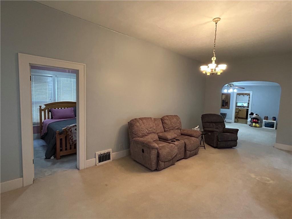 1202 S Main Street Property Photo 7