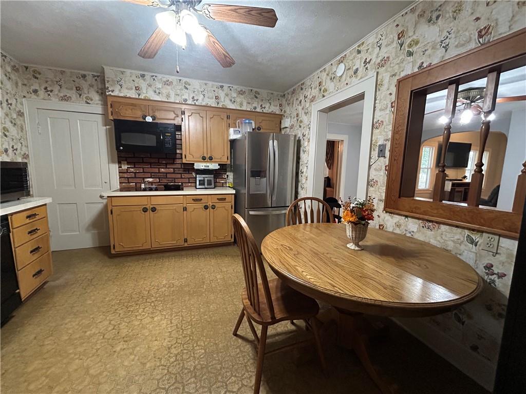 1202 S Main Street Property Photo 11
