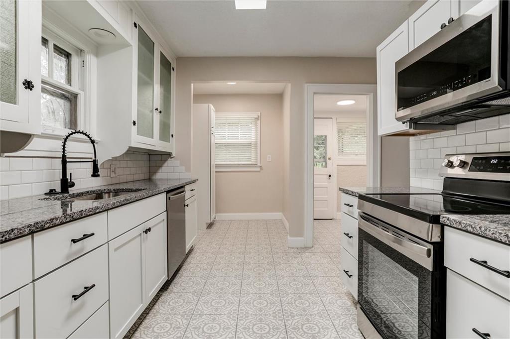 4206 Bell Street Property Photo 7