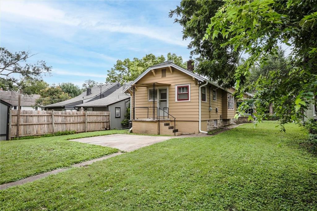 4206 Bell Street Property Photo 23