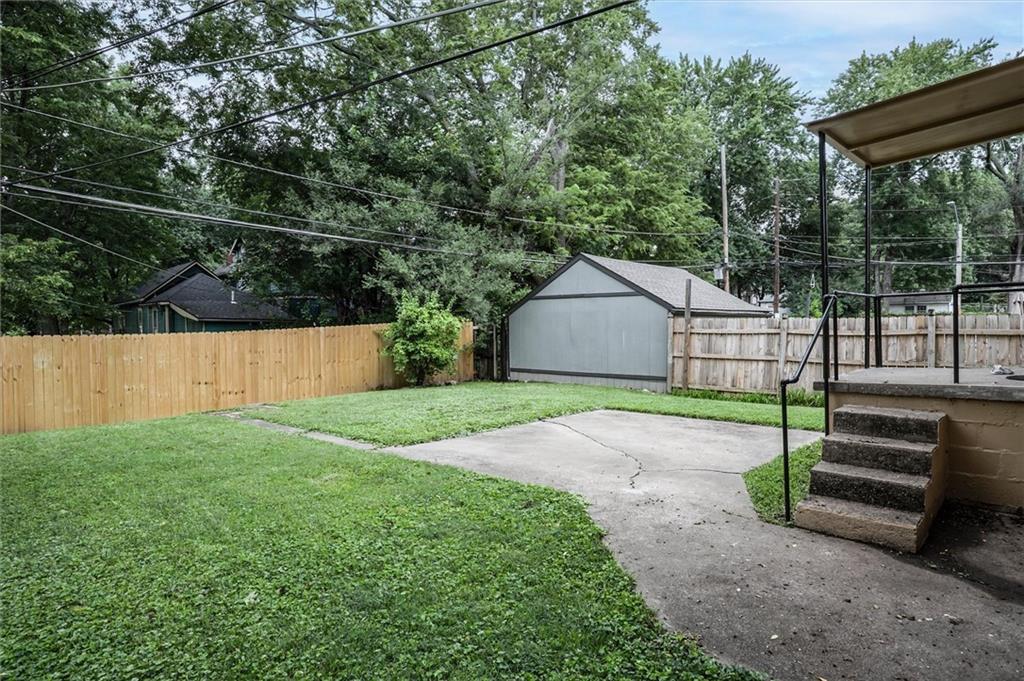 4206 Bell Street Property Photo 24