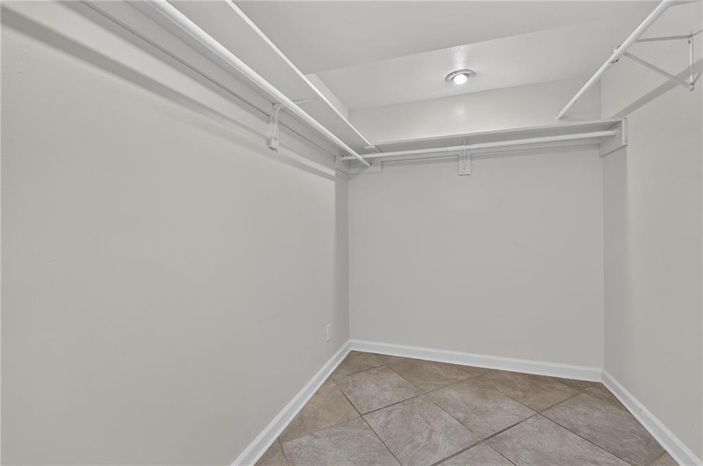 10909 W 72nd Terrace Property Photo 27