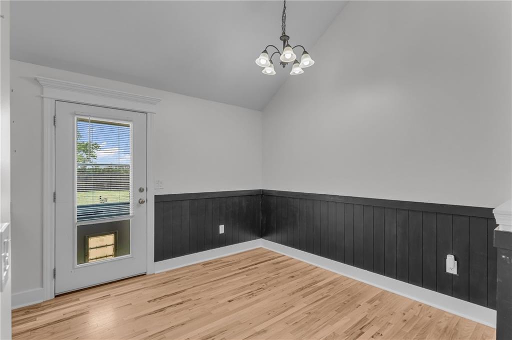 931 E 14th Terrace Property Photo 13