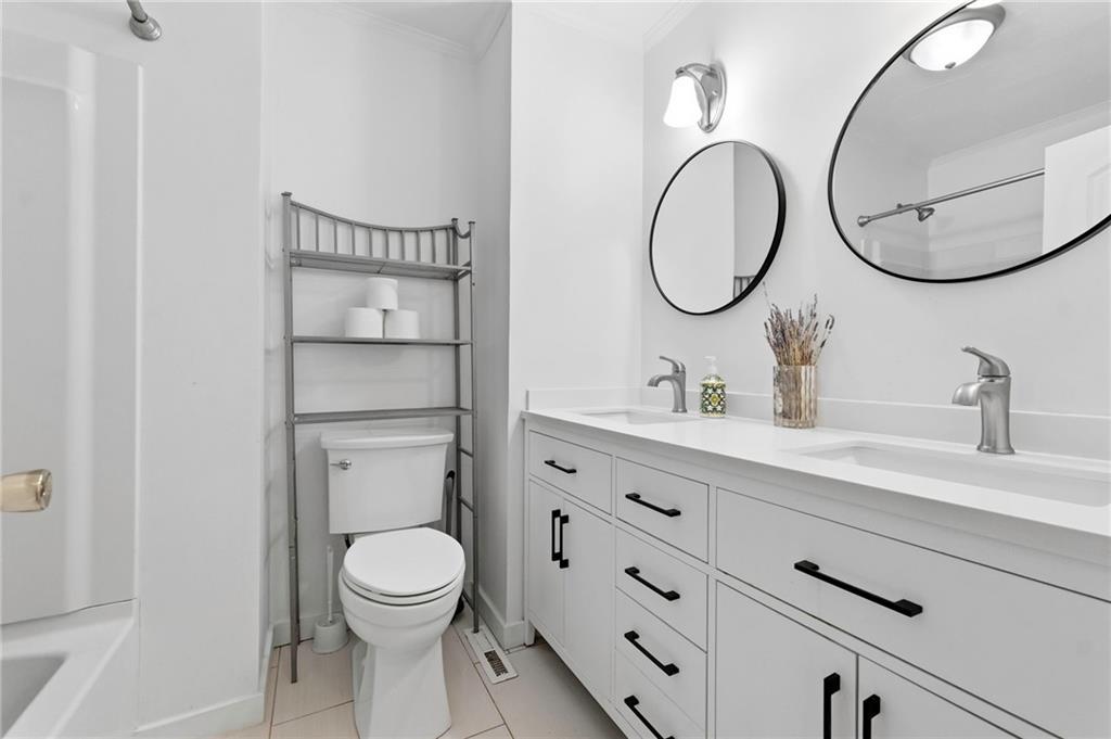 10936 Myrtle Avenue Property Photo 23