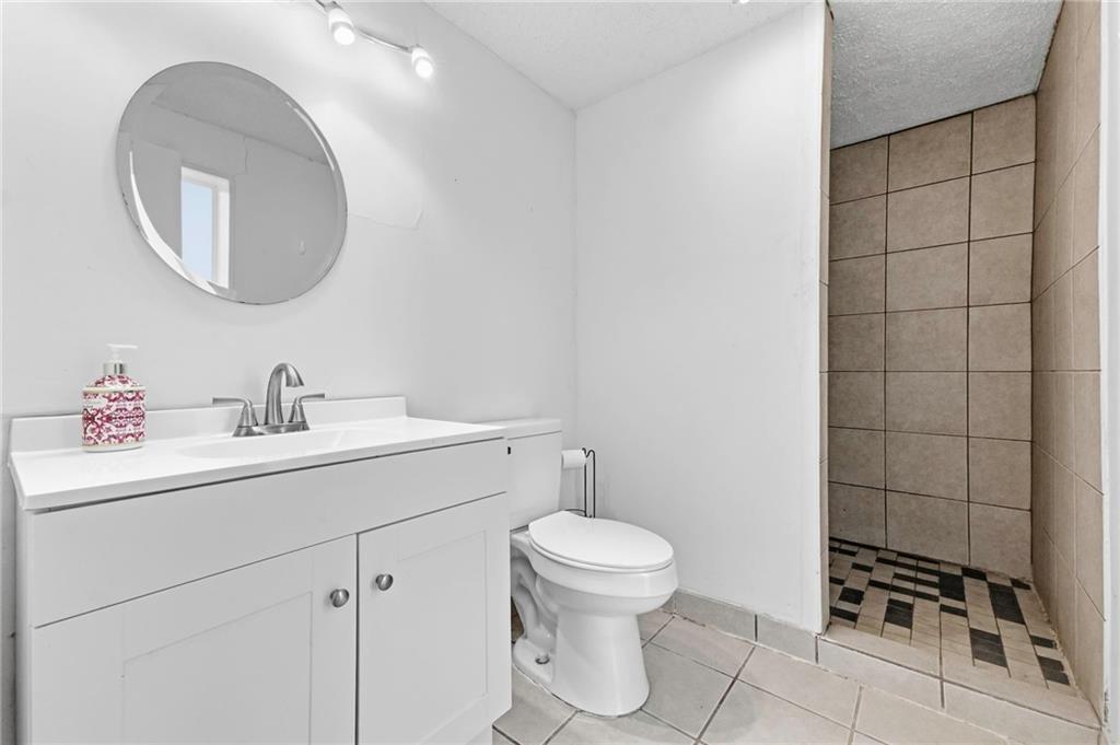 10936 Myrtle Avenue Property Photo 26