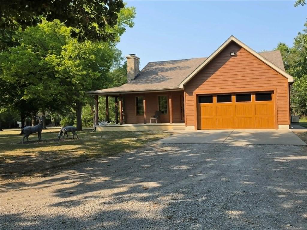 1072 E 610th Avenue Property Photo 49
