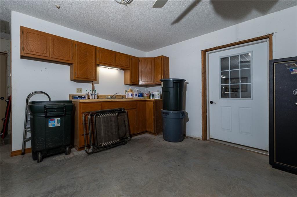 1072 E 610th Avenue Property Photo 64