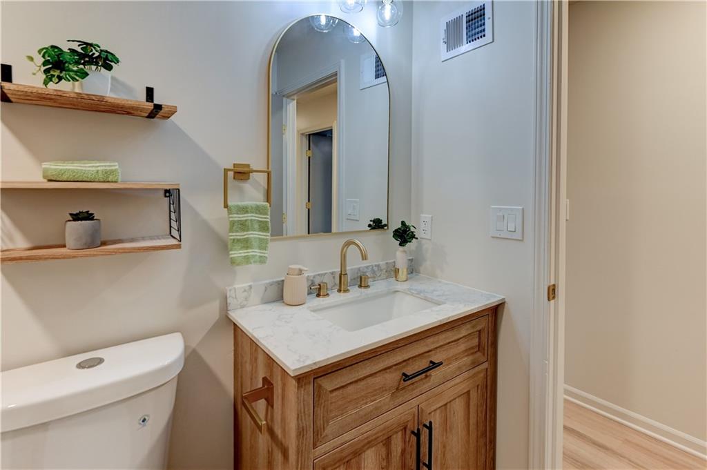 900 Sw Daney Drive Property Photo 17