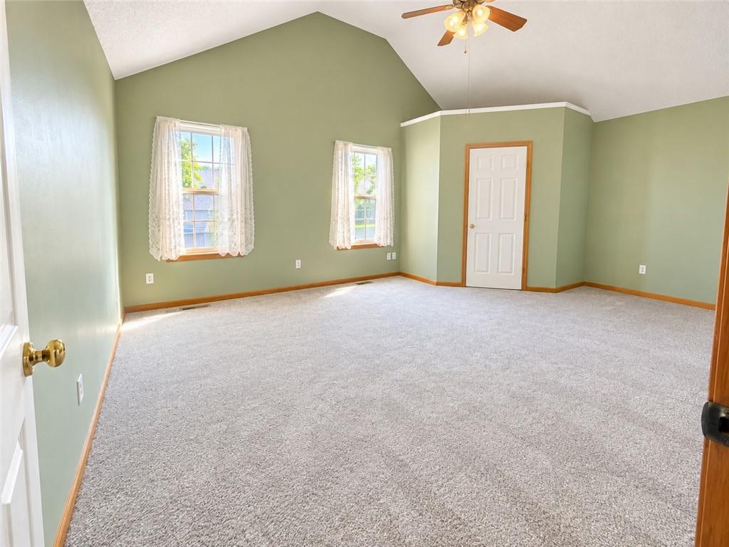 809 Sw Graystone Drive Property Photo 7