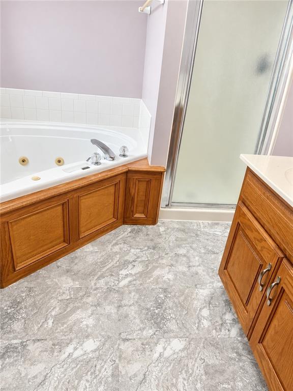 809 Sw Graystone Drive Property Photo 8