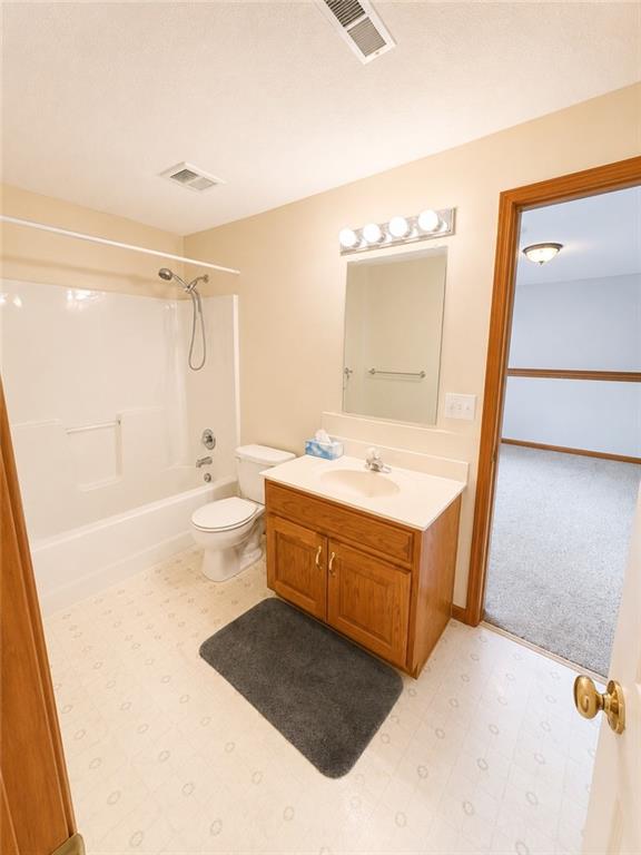 809 Sw Graystone Drive Property Photo 16