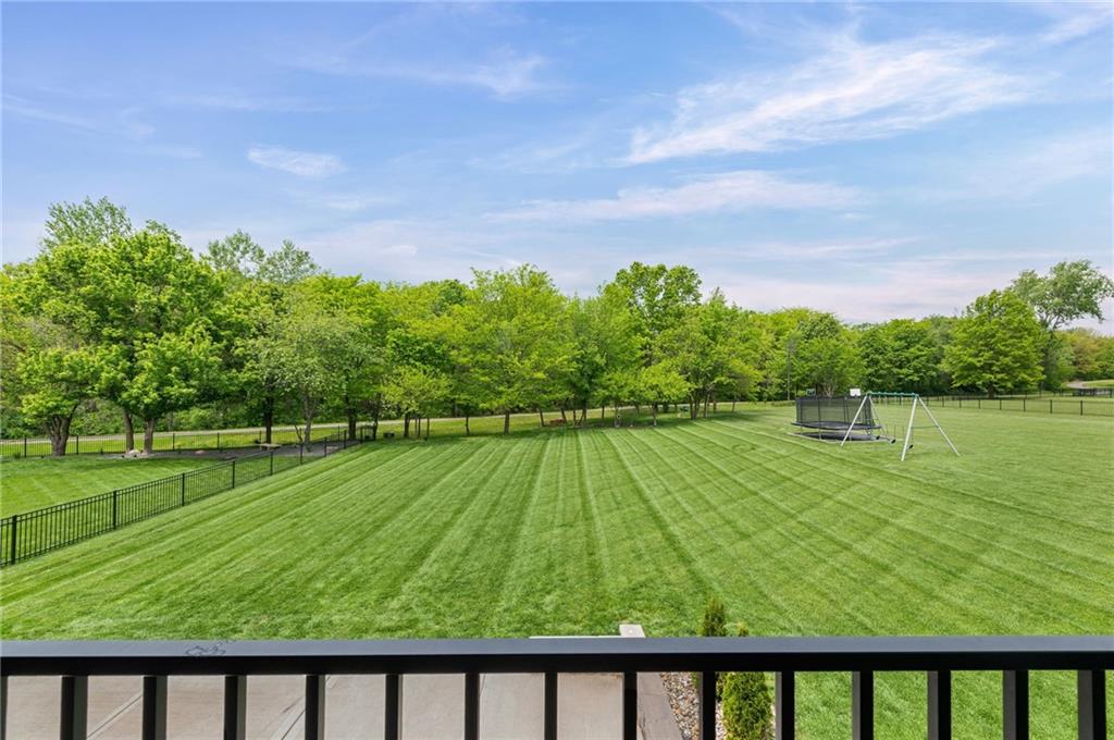 2104 Foxtail Drive Property Photo 10