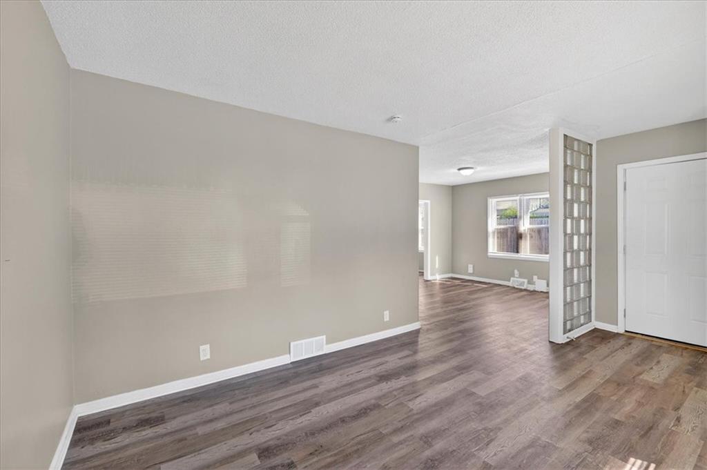 7205 Wabash Avenue Property Photo 8