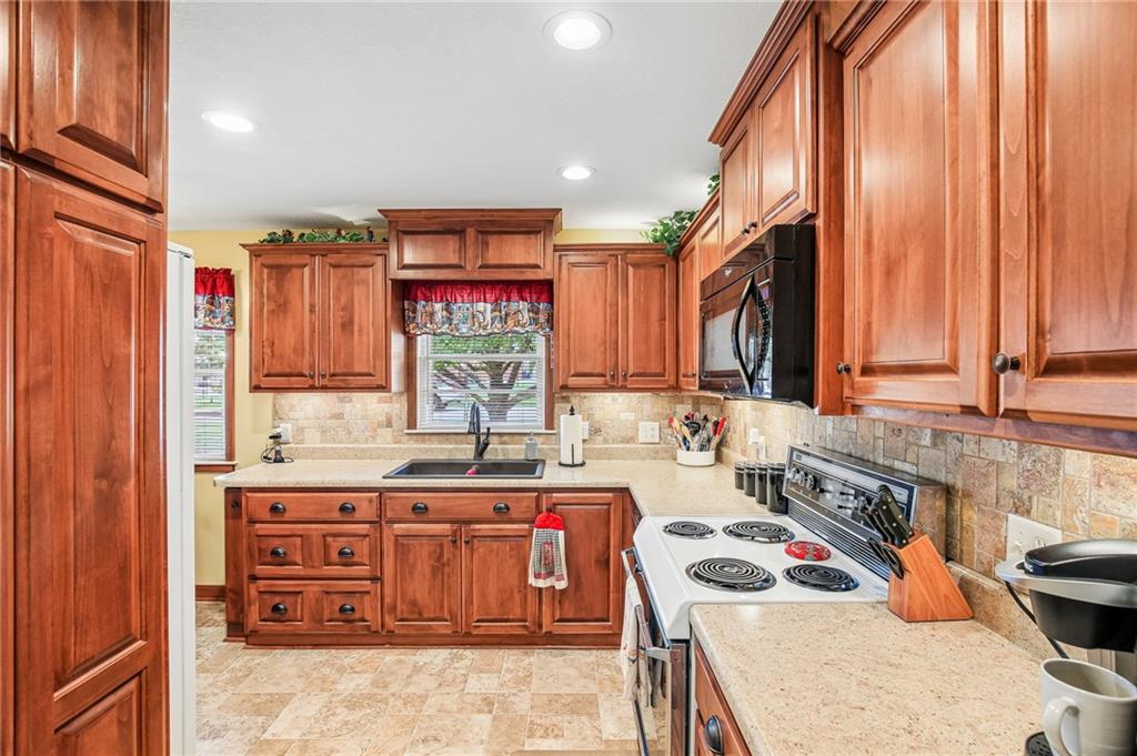 501 Eastwood Road Property Photo 13