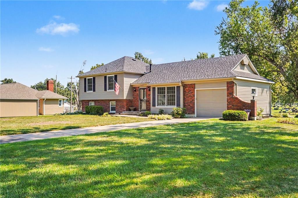 1625 S Orchard Drive Property Photo 2