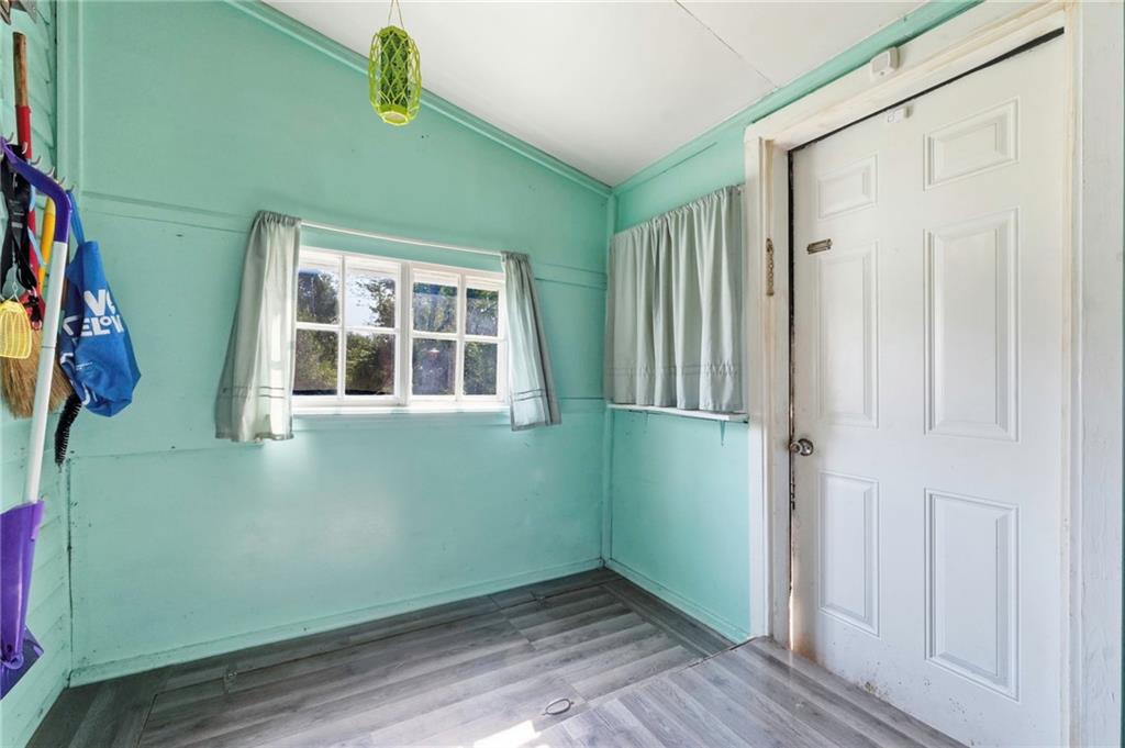 1869 S Broadway Street Property Photo 21