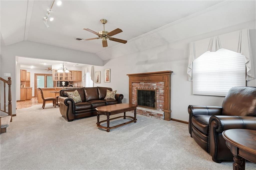 3411 Seminole Drive Property Photo 6