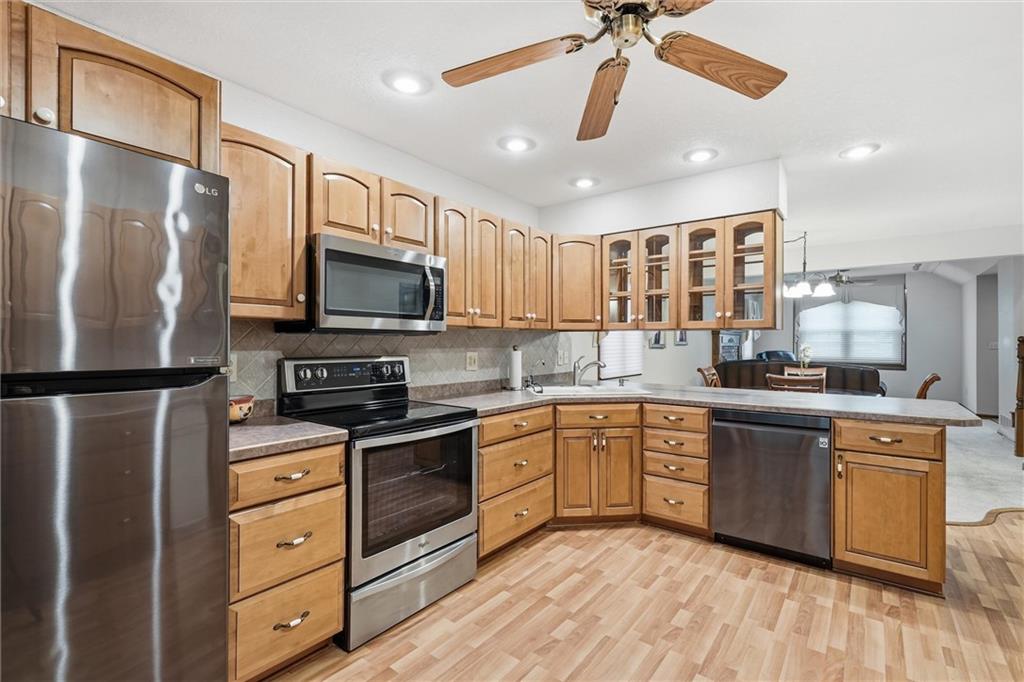 3411 Seminole Drive Property Photo 11