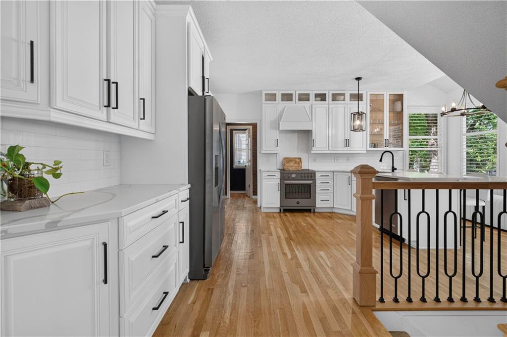 5210 W 157th Place Property Photo 15