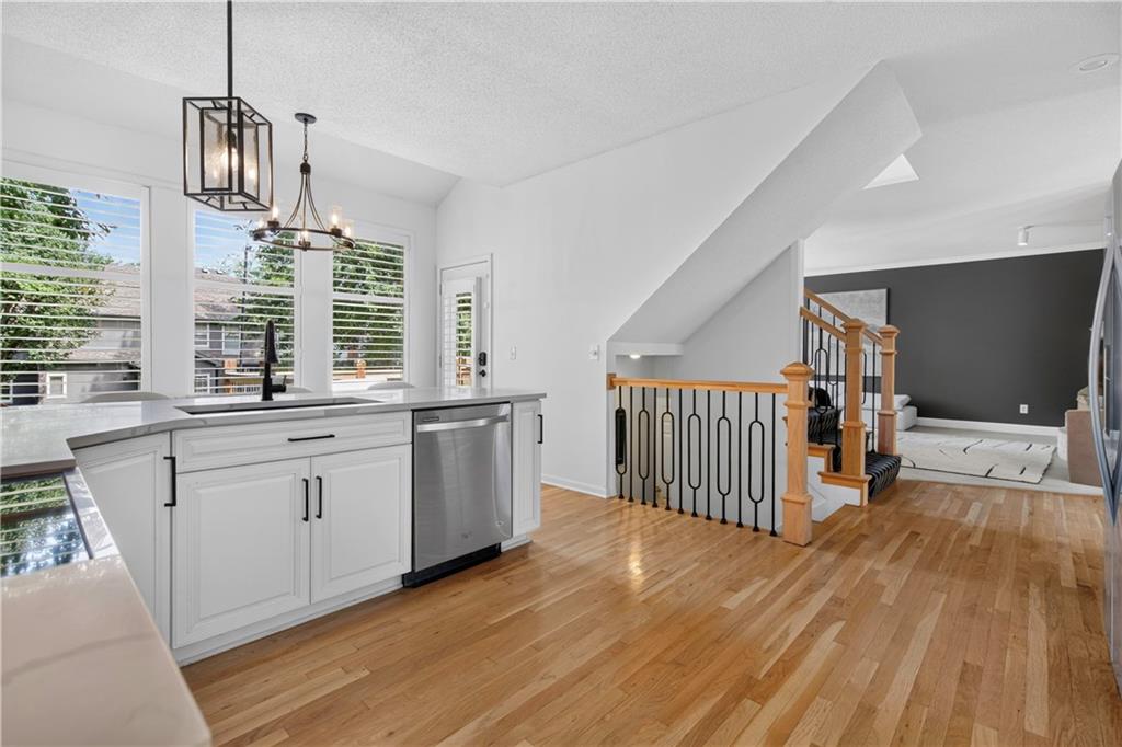 5210 W 157th Place Property Photo 18